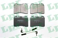 Колодки тормозные MERCEDES W124/W210/R129 87-02 передние с датч.