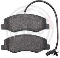 Гальмівні колодки дискові зад. Opel Movano B 2010-